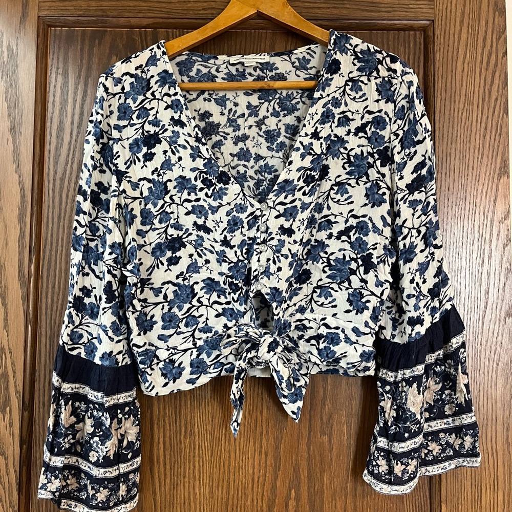 Patterned crop top blouse